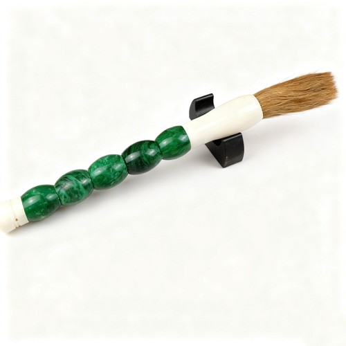 medium calligraphy brush 